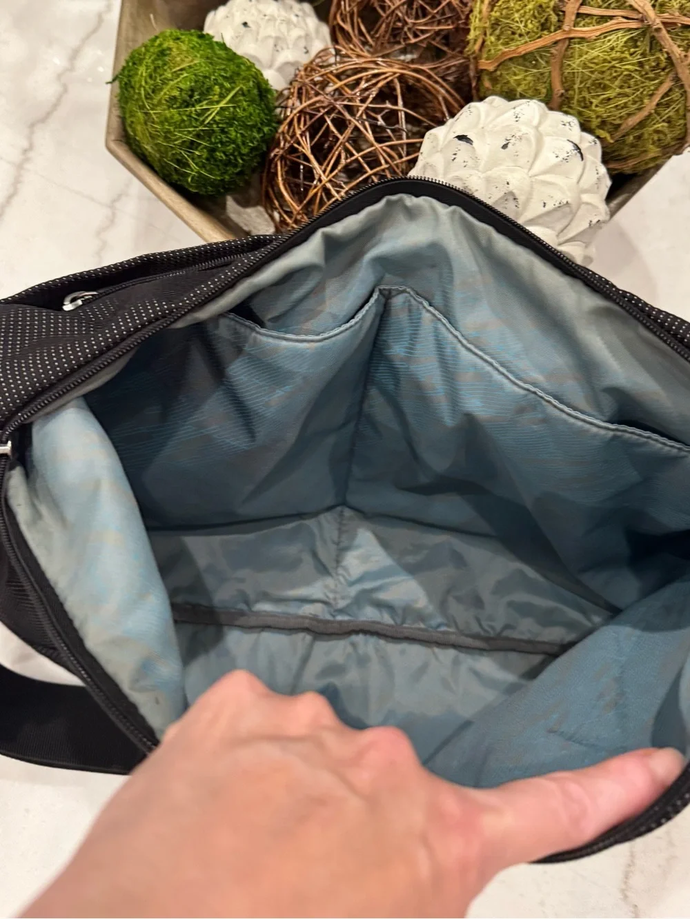 Thule sweden black